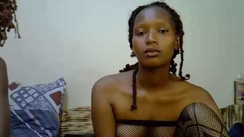 Linda online show from November 6, 2025, 2:40 pm