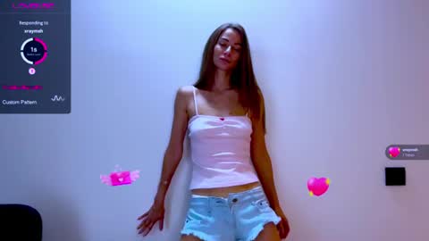 Mia online show from July 6, 2026, 10:56 am