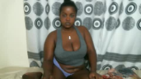 sweet_moh8 online show from November 19, 2025, 5:02 pm