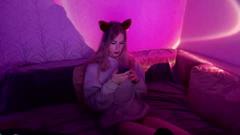 sweet_mol1y online show from October 7, 2025, 3:47 am