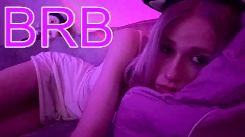 sweet_mol1y online show from October 25, 2025, 1:57 am