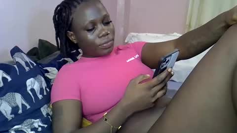 Lisa online show from October 13, 2025, 6:46 am