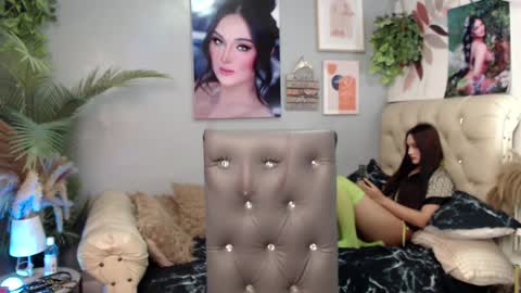Snapshot of sweet_nicole4u chatting on December 5, 2024, 6:32 am girlnamenicole online show from December 5, 2024, 6:32 am