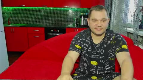 Snapshot of sweet_olga_and_dmitriy chatting on May 16, 2026, 6:32 am Olga and Dmitriy online show from May 16, 2026, 6:32 am