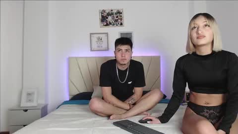 sweet_paradisex5 online show from October 2, 2025, 11:50 am