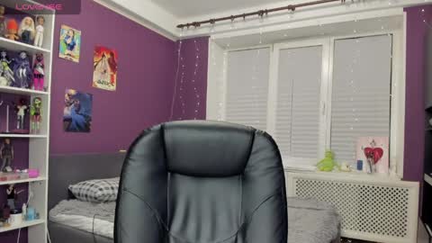 Snapshot of sweet_peach__ chatting on May 16, 2026, 8:18 pm kira online show from May 16, 2026, 8:18 pm
