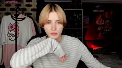 Snapshot of sweet_peach__ chatting on July 21, 2026, 7:16 pm kira online show from July 21, 2026, 7:16 pm
