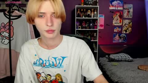 Snapshot of sweet_peach__ chatting on July 25, 2026, 3:09 pm kira online show from July 25, 2026, 3:09 pm