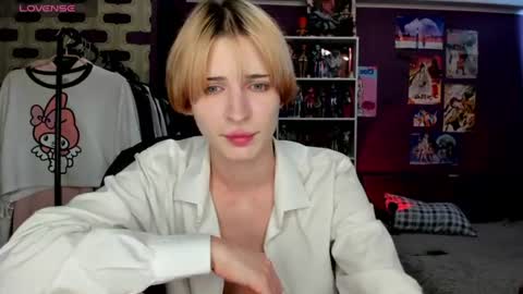 Snapshot of sweet_peach__ chatting on July 29, 2026, 3:43 pm kira online show from July 29, 2026, 3:43 pm