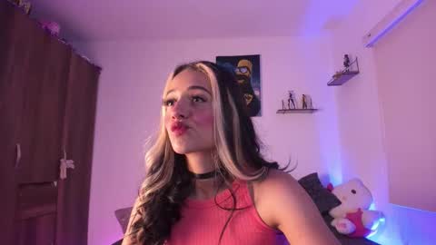 Snapshot of sweet_penny_ chatting on September 24, 2025, 11:41 pm Penny online show from September 24, 2025, 11:41 pm