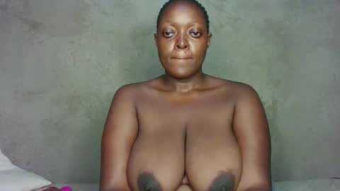 sweet_pie29 online show from April 21, 2026, 2:26 am