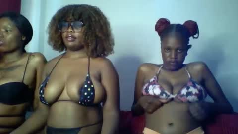 Snapshot of sweet_rayana_ chatting on March 31, 2026, 2:39 pm sweet rayana online show from March 31, 2026, 2:39 pm