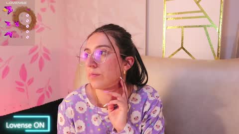 Sammy Lauren online show from January 22, 2025, 10:07 am