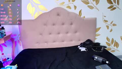 Sammy Lauren online show from March 3, 2025, 10:17 am