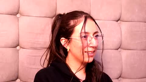 Sammy Lauren online show from October 22, 2025, 3:51 am