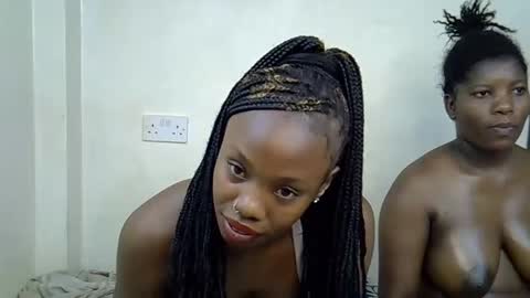 Elina online show from November 26, 2025, 1:39 am