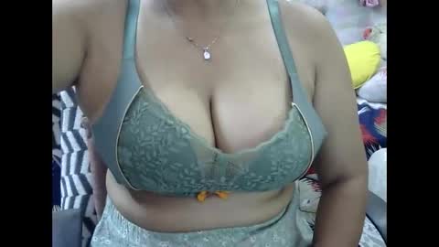 Snapshot of sweet_shivani chatting on May 21, 2026, 7:04 am sweet_shivani online show from May 21, 2026, 7:04 am