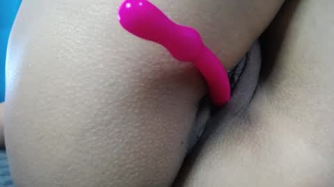 Adriana online show from March 3, 2025, 8:00 pm