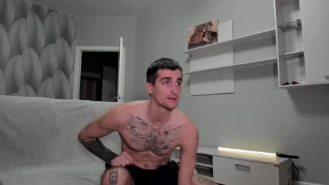 sweet_smith8 online show from November 17, 2025, 1:39 pm