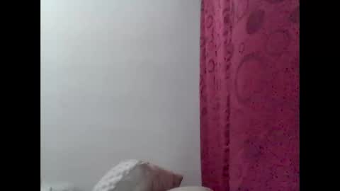 Yeileen online show from March 2, 2025, 11:20 pm