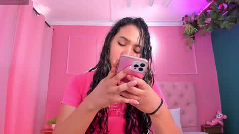 Yeileen online show from March 9, 2025, 5:39 pm