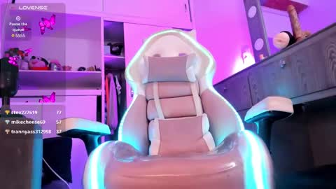          online show from March 3, 2025, 12:15 am