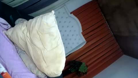 sweet_trexie online show from April 3, 2026, 12:52 am