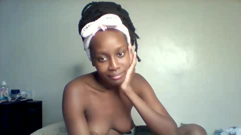 Sexy petite online show from October 26, 2025, 6:36 pm