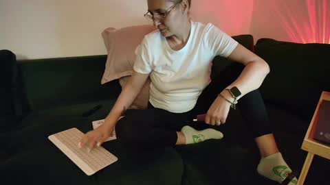 Ania online show from February 8, 2025, 8:32 pm