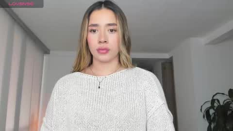 Camila online show from February 5, 2025, 7:31 pm