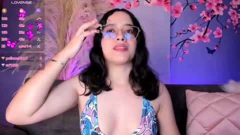 Annie online show from September 10, 2025, 4:23 am