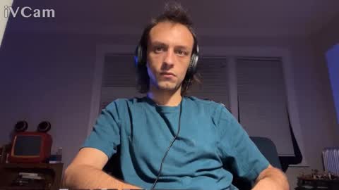 Sweet Aussie B online show from January 14, 2026, 1:22 am