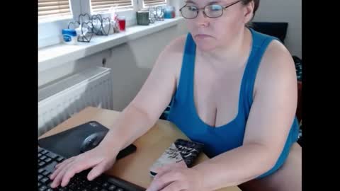 Sweetboobs85h online show from March 12, 2025, 2:23 pm