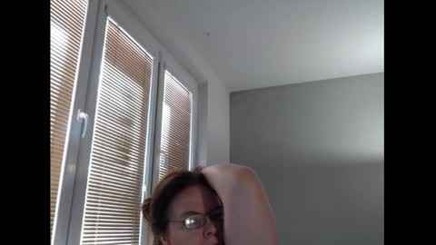 Sweetboobs85h online show from March 27, 2026, 8:26 am