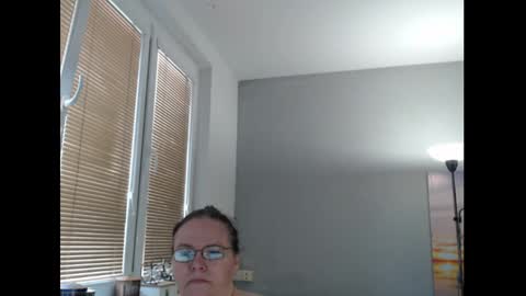 Sweetboobs85h online show from March 30, 2026, 8:37 am