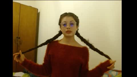 sweetcalm_ online show from February 6, 2026, 4:06 am