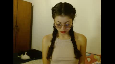 Snapshot of sweetcalm_ chatting on April 27, 2026, 3:37 am sweetcalm_ online show from April 27, 2026, 3:37 am