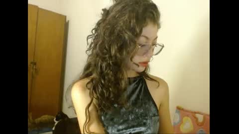 Snapshot of sweetcalm_ chatting on May 11, 2026, 3:34 am sweetcalm_ online show from May 11, 2026, 3:34 am