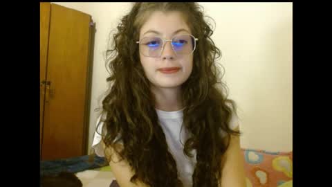 Snapshot of sweetcalm_ chatting on May 20, 2026, 4:29 am sweetcalm_ online show from May 20, 2026, 4:29 am