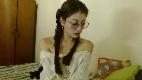 Snapshot of sweetcalm_ chatting on May 22, 2026, 3:24 am sweetcalm_ online show from May 22, 2026, 3:24 am
