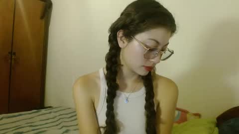 Snapshot of sweetcalm_ chatting on May 25, 2026, 9:32 pm sweetcalm_ online show from May 25, 2026, 9:32 pm