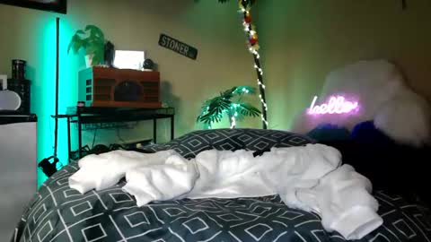 Jillian online show from December 17, 2025, 1:55 am