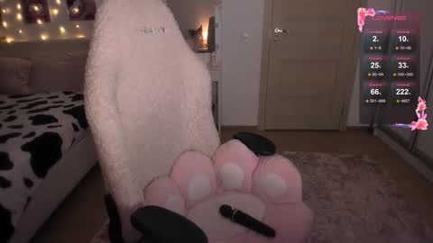 Lisa online show from September 29, 2025, 4:01 pm