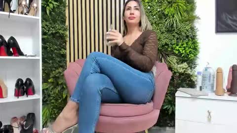 Cherry online show from January 18, 2026, 7:01 am