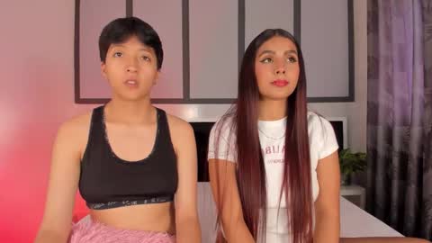 Eva Short hair girl  - Victoria Long red hair online show from December 3, 2025, 9:35 pm