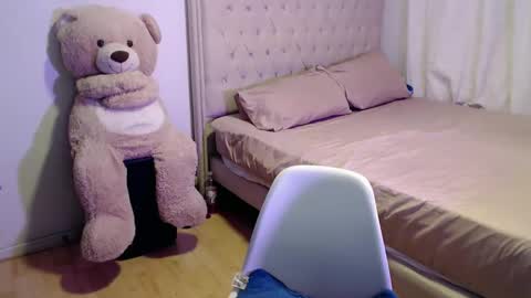 Snapshot of sweetcristalh chatting on November 6, 2025, 1:50 am Cristal online show from November 6, 2025, 1:50 am