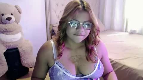 Snapshot of sweetcristalh chatting on November 14, 2025, 7:12 pm Cristal online show from November 14, 2025, 7:12 pm