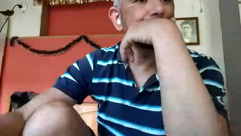 sweetcuervo independent model online show from December 29, 2024, 8:15 pm