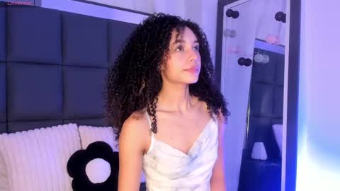 M I A online show from September 25, 2025, 11:25 am