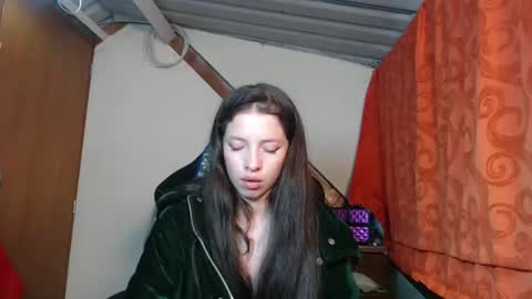 sweetdam12 online show from December 31, 2024, 10:45 pm